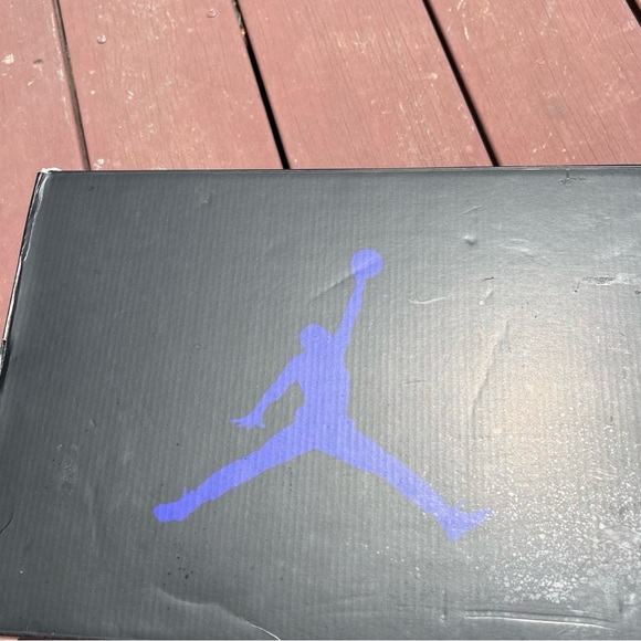 These shoes are like new with box. Used 3 times in great condition. - Picture 6 of 6